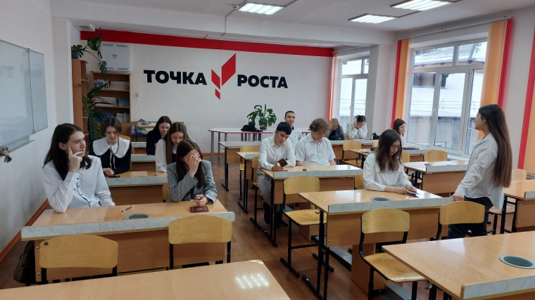 Итоговое собеседование в 9 классах успешно проведено.